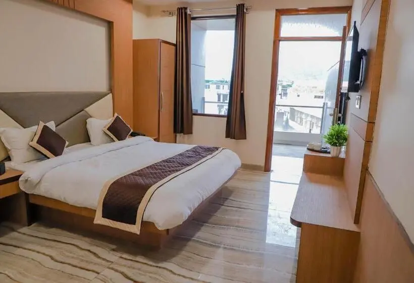 Chambre Deluxe avec Balcon, Komal Inn
