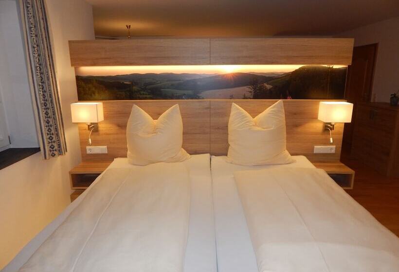 جناح جونيور, & Gasthof Hubertushöhe   Ihr Hotel Für Urlaub Mit Hund