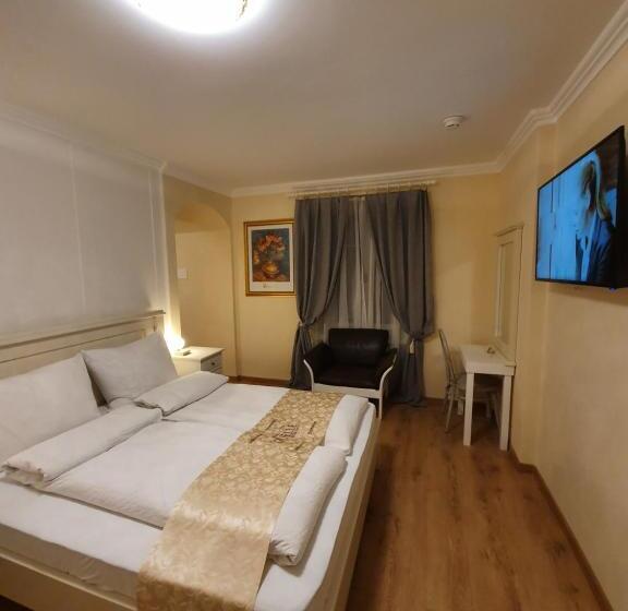 اتاق استاندارد سه نفره, Esos Hotel Quelle