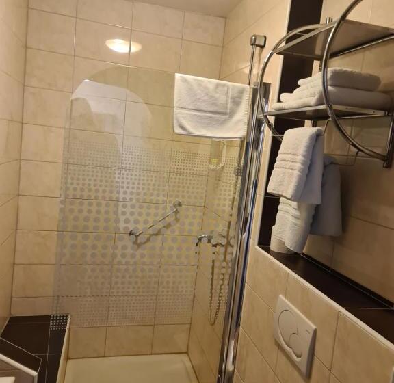 اتاق استاندارد سه نفره, Esos Hotel Quelle