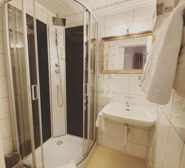 スタンダードトリプルルーム, Esos Hotel Quelle