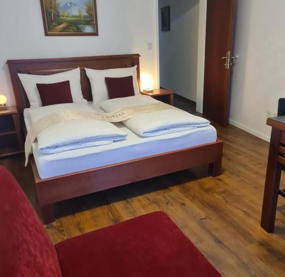 ファミリールーム, Esos Hotel Quelle