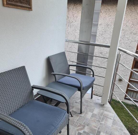اتاق خانوادگی, Esos Hotel Quelle