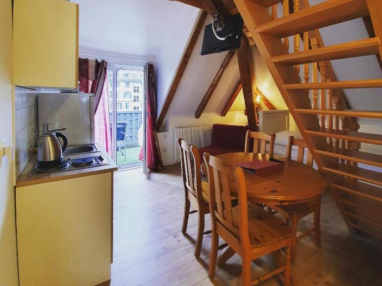 バルコニー付き1ベッドルームアパートメント, Esos Hotel Quelle