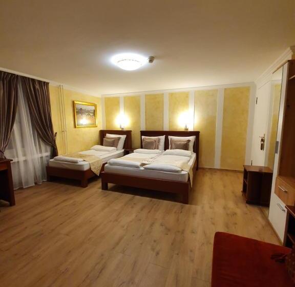 スタンダードトリプルルーム, Esos Hotel Quelle