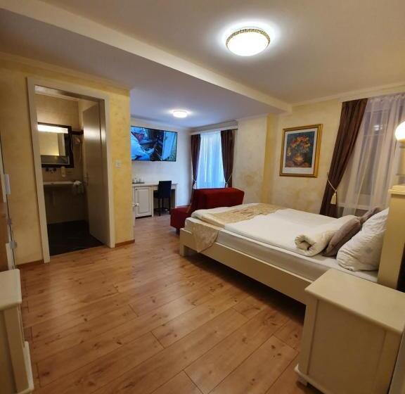 スタンダードトリプルルーム, Esos Hotel Quelle