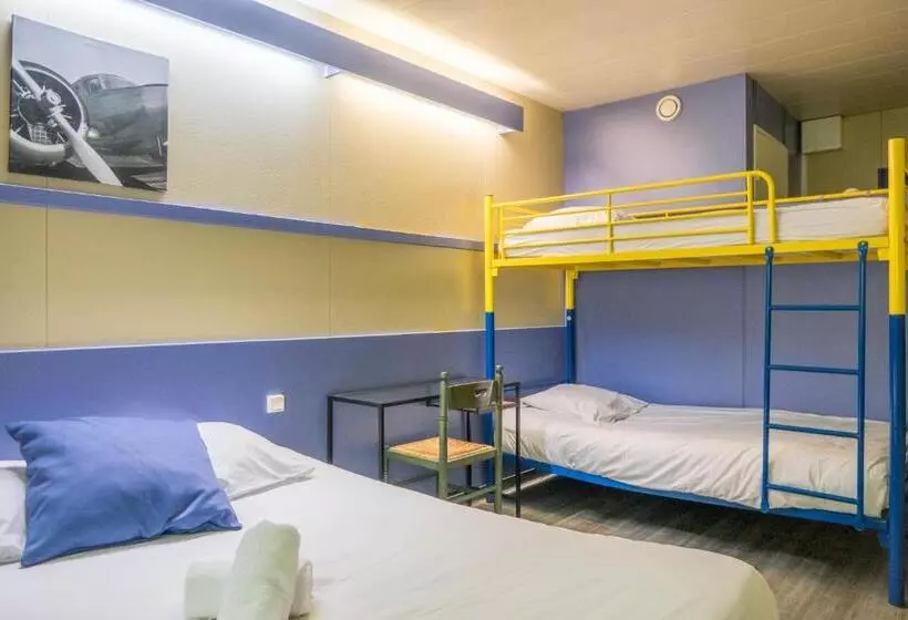 エコノミー4人部屋, Fasthotel Orléans Nord Artenay
