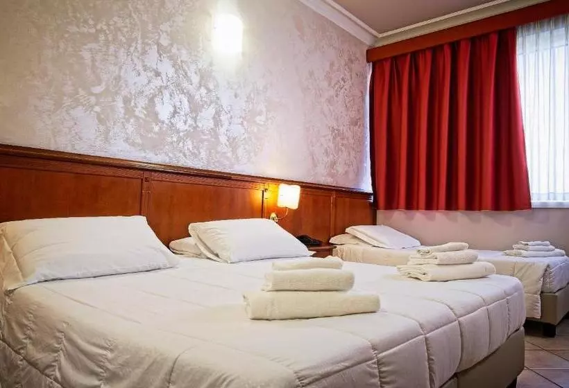 スタンダードトリプルルーム, Albergo Papillon