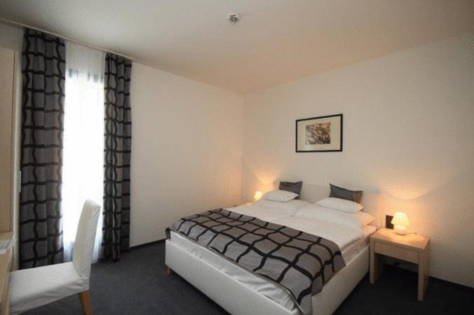 スタンダードルーム, Arkadia