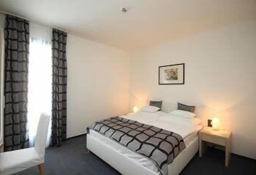 スタンダードルーム, Arkadia