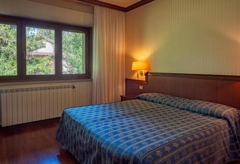 חדר קומפורט לשלושה, Corona & Spa