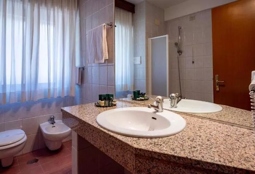 اتاق استاندارد, Corona & Spa