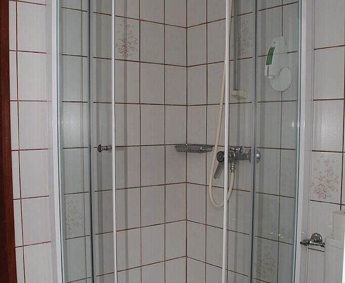 חדר סטנדרט יחיד, Einfelder Hof