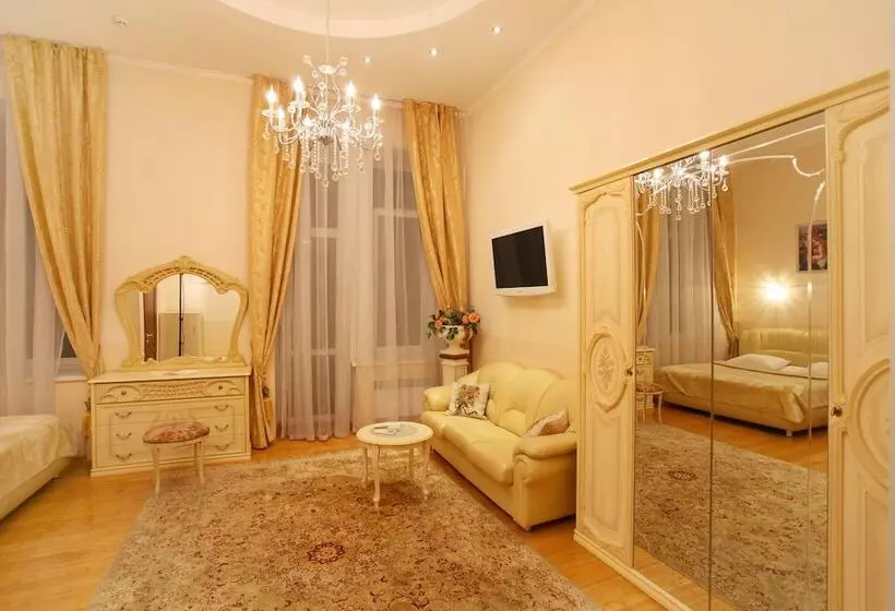 سوییت لوکس, Ekaterina