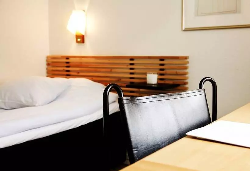 Standard Yhden Hengen Huone, Ekebacken Hotell & Konferens