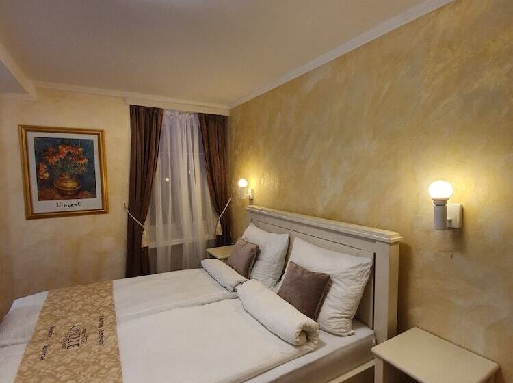 اتاق خانوادگی, Esos Hotel Quelle