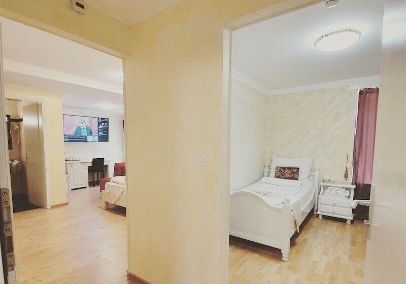 ファミリールーム, Esos Hotel Quelle