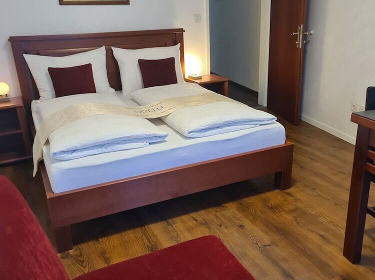 ファミリールーム, Esos Hotel Quelle