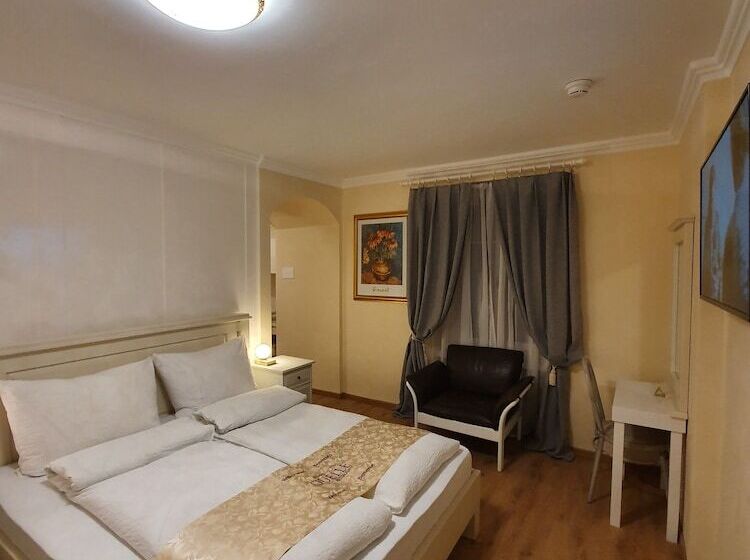 スタンダードトリプルルーム, Esos Hotel Quelle