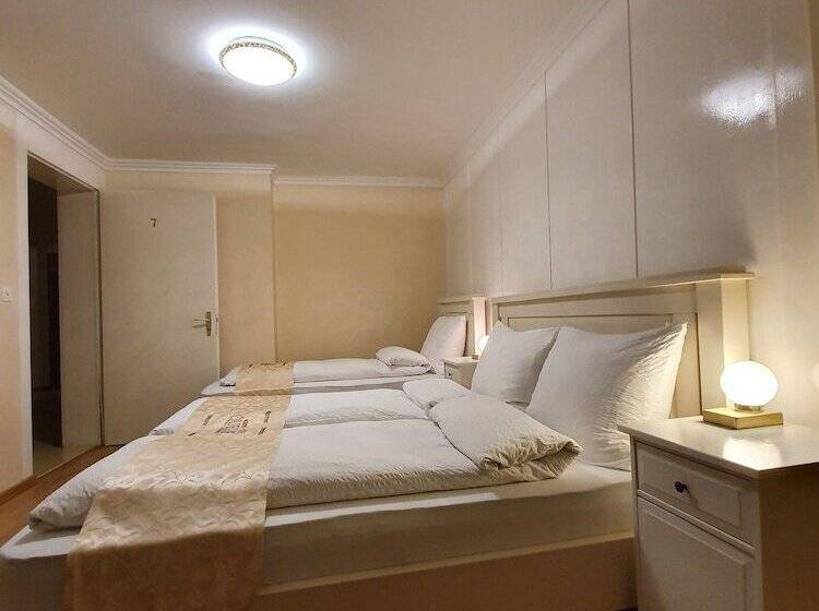 スタンダードトリプルルーム, Esos Hotel Quelle