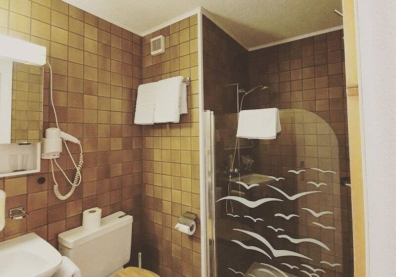 スタンダードトリプルルーム, Esos Hotel Quelle