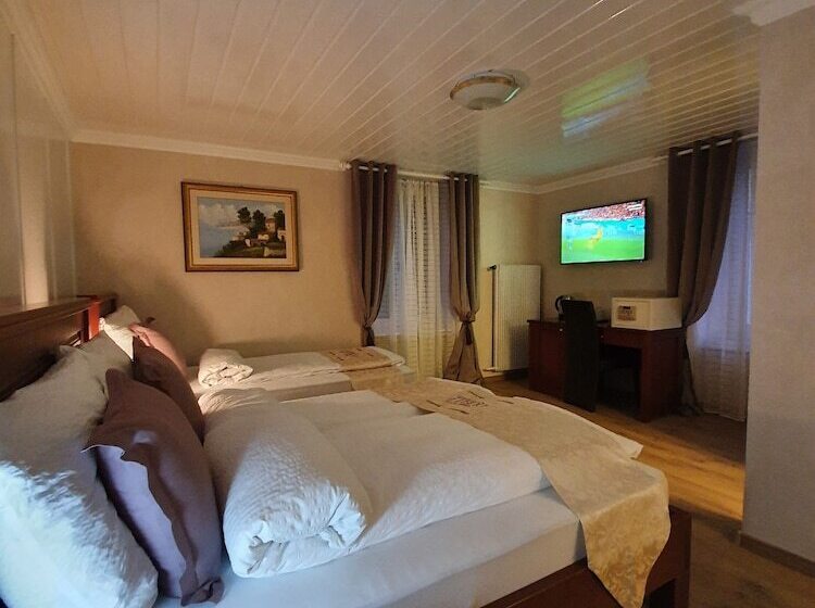 اتاق استاندارد سه نفره, Esos Hotel Quelle