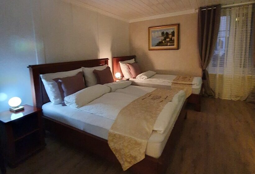 اتاق استاندارد سه نفره, Esos Hotel Quelle
