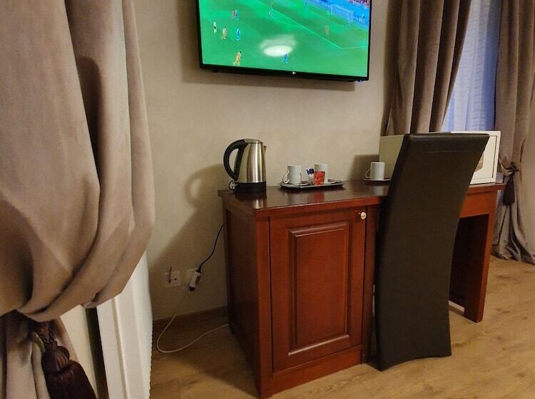 バルコニー付きスタンダードトリプルルーム, Esos Hotel Quelle