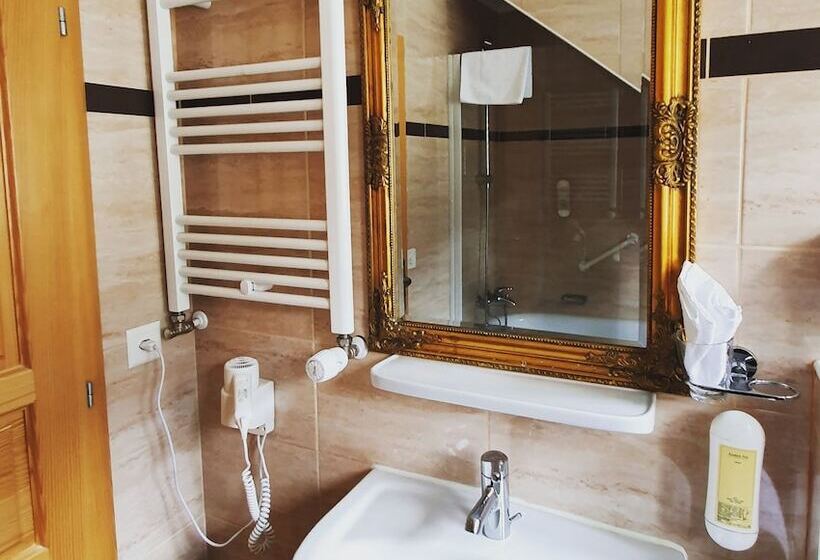 ファミリールーム, Esos Hotel Quelle