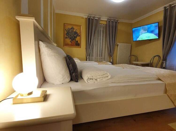 اتاق استاندارد سه نفره, Esos Hotel Quelle