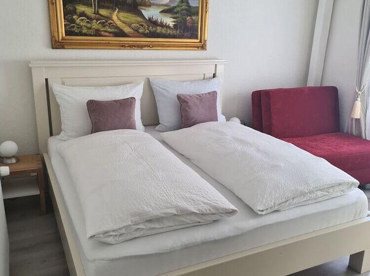 バルコニー付きスタンダードトリプルルーム, Esos Hotel Quelle