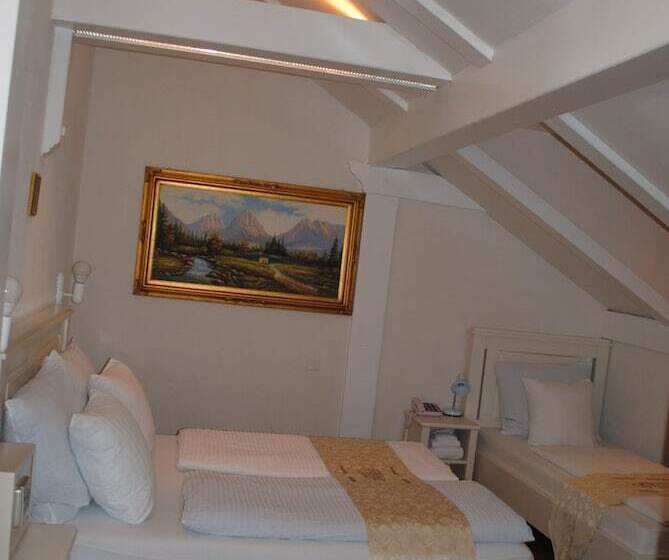 スタンダードトリプルルーム, Esos Hotel Quelle