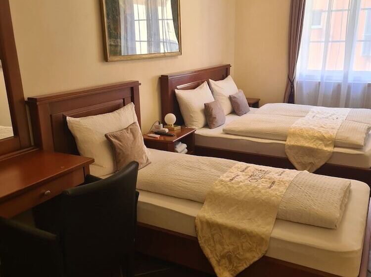 اتاق استاندارد سه نفره, Esos Hotel Quelle