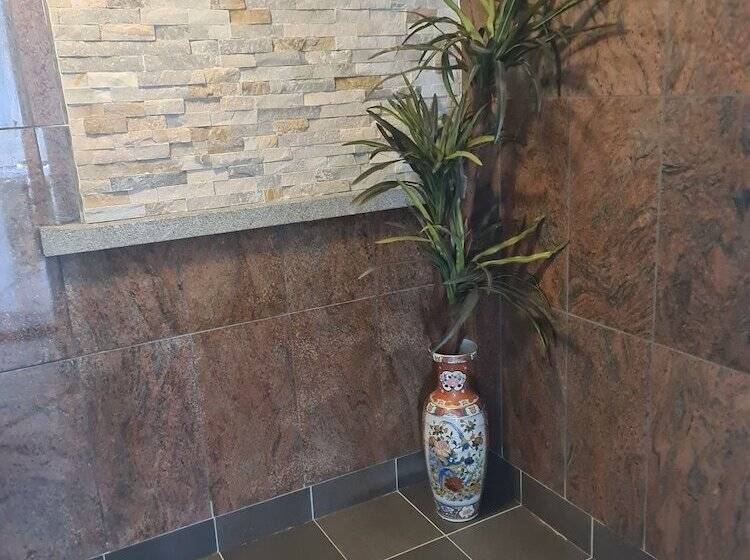 バルコニー付きスタンダードトリプルルーム, Esos Hotel Quelle