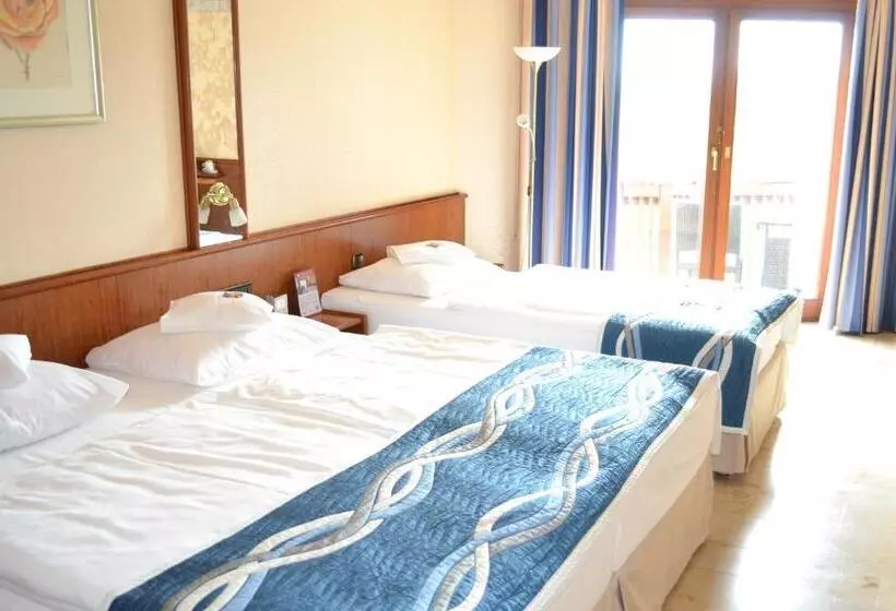 Standard Kolmen Hengen Huone, Flair Park Hotel Ilshofen