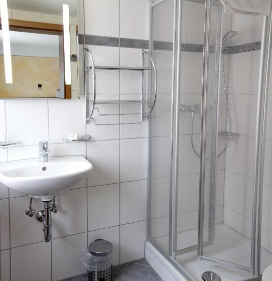 コンフォートルーム, Garni Goldene Traube