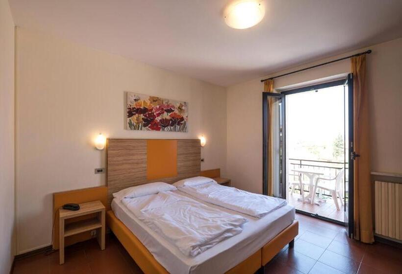 غرفة قياسية مزوَّدة بشُرفة, Garni Onda