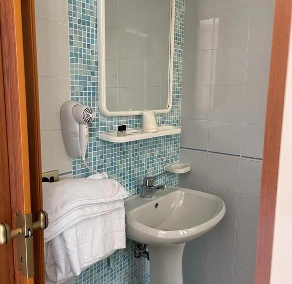 غرفة أساسية مزودة بشُرفة, Garni Onda