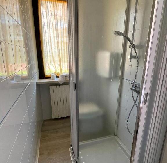 غرفة أساسية مزودة بشُرفة, Garni Onda