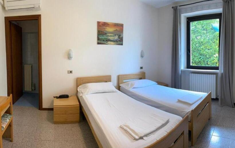 غرفة إقتصادية, Garni Onda