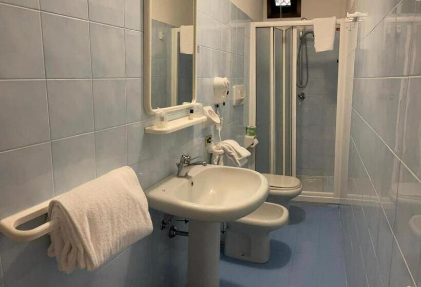 غرفة إقتصادية, Garni Onda