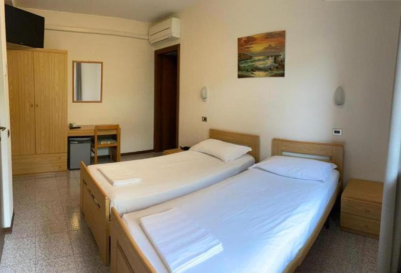 غرفة إقتصادية, Garni Onda