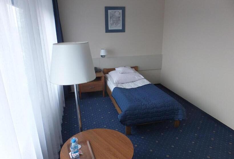 Номер Стандарт Индивидуальный, Gromada Pila