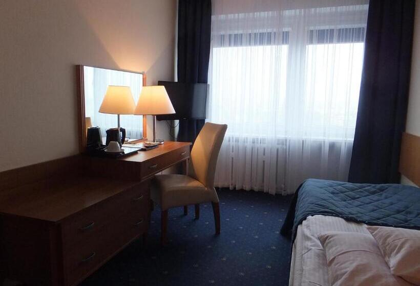 Номер Стандарт Индивидуальный, Gromada Pila