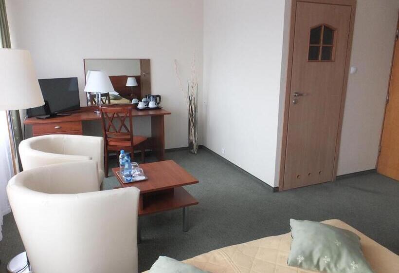 Номер Стандарт Плюс, Gromada Pila