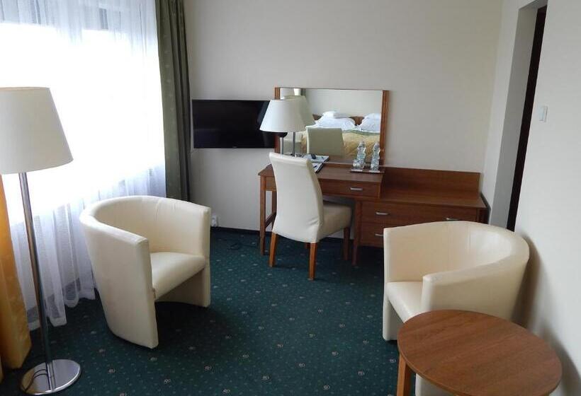 Номер Стандарт Плюс, Gromada Pila