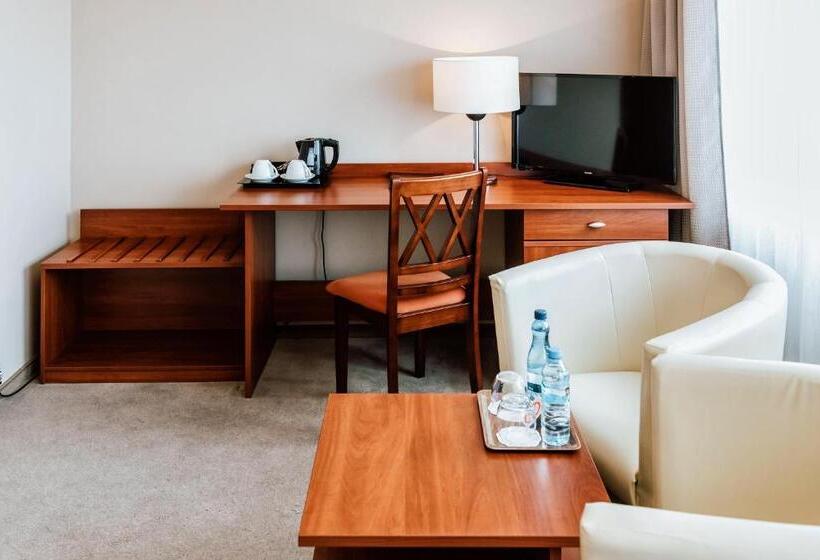 Номер Стандарт Плюс, Gromada Pila