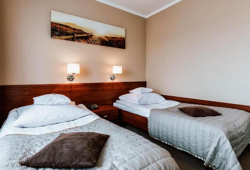 Номер Стандарт Плюс, Gromada Pila