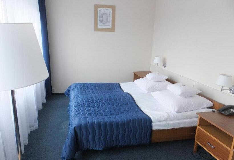 Номер Стандарт, Gromada Pila