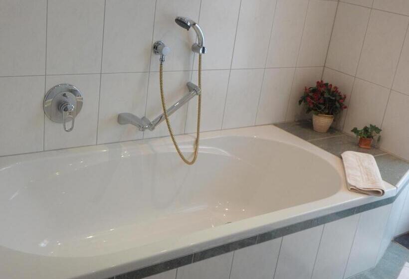 شقة غرفتين نوم مزودة بتراس, & Gasthof Hubertushöhe   Ihr Hotel Für Urlaub Mit Hund